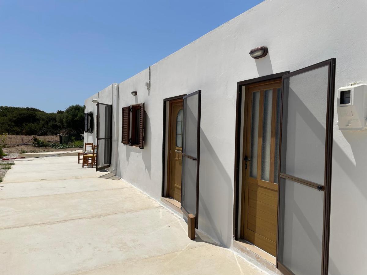 Haroupia Villa เอลาโฟนีซี ภายนอก รูปภาพ