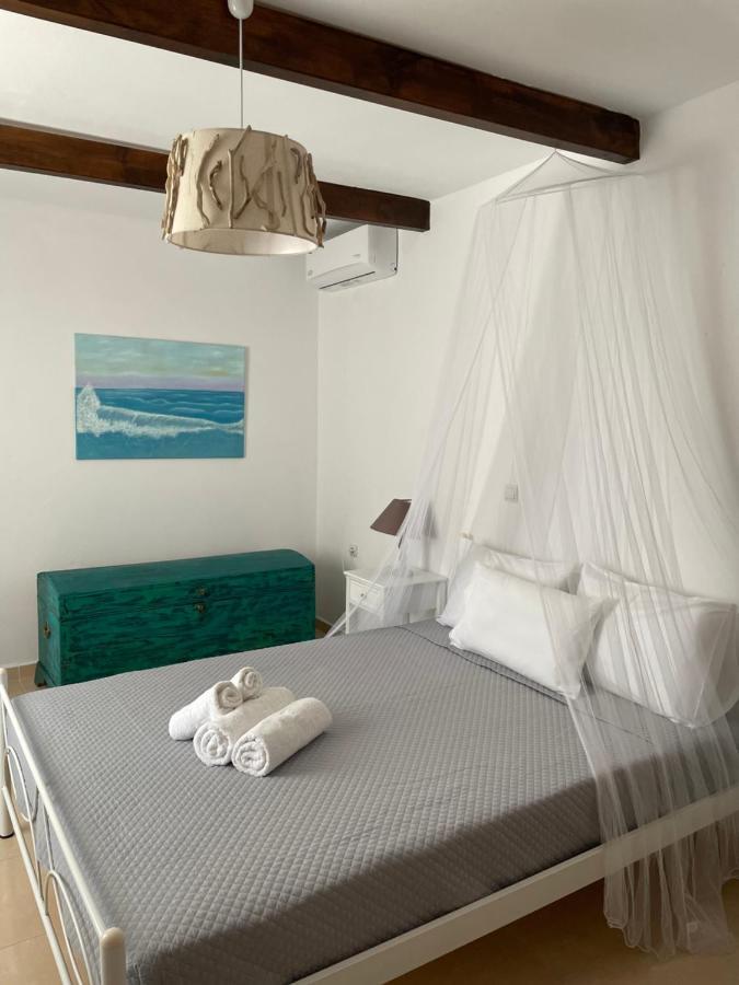 Haroupia Villa เอลาโฟนีซี ภายนอก รูปภาพ
