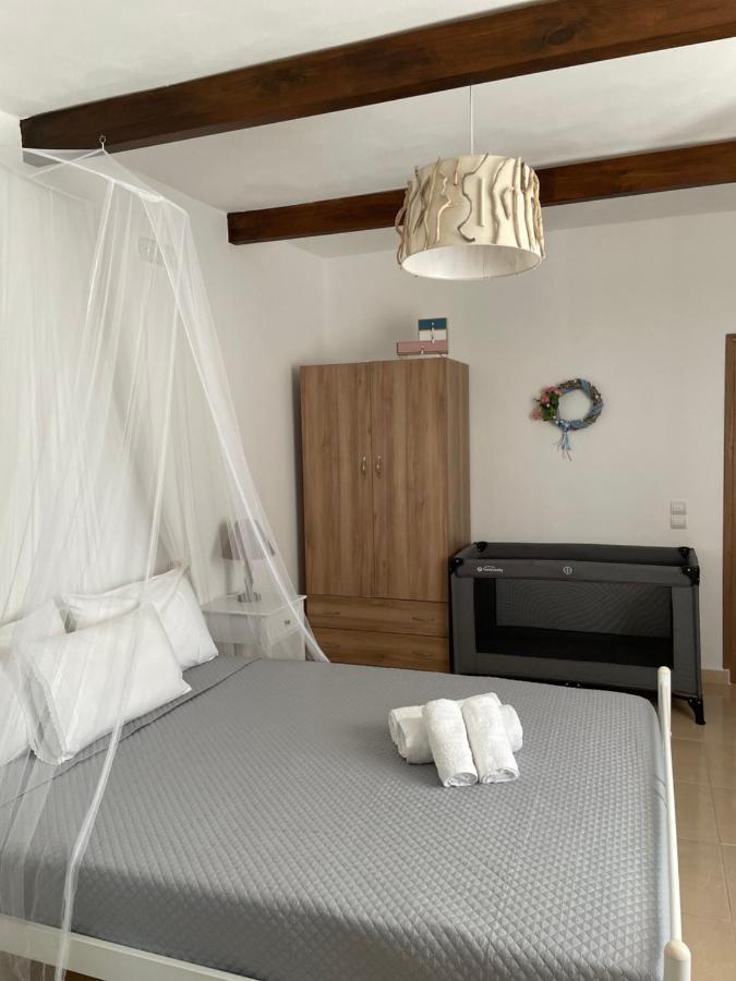 Haroupia Villa เอลาโฟนีซี ภายนอก รูปภาพ